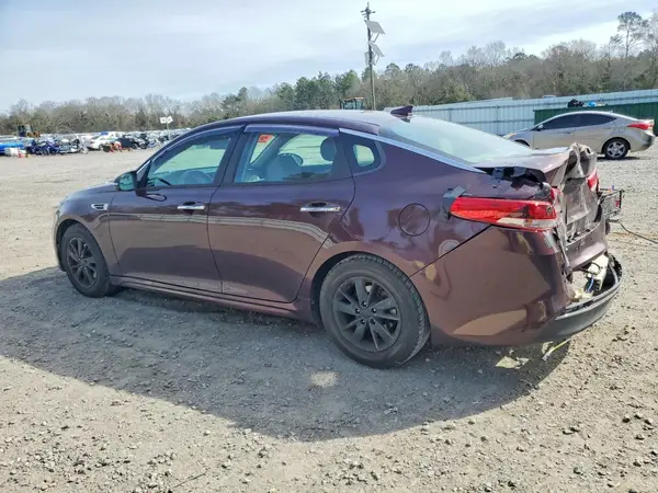 5XXGT4L30JG186268 2018 KIA OPTIMA - Image 2