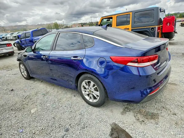 5XXGT4L30JG189008 2018 KIA OPTIMA - Image 2