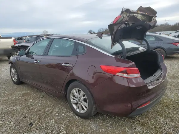 5XXGT4L30JG189333 2018 KIA OPTIMA - Image 2