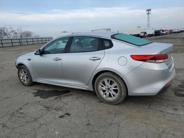 5XXGT4L30JG190059 2018 KIA OPTIMA - Image 2