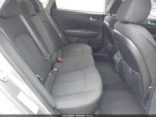 5XXGT4L30JG190398 2018 KIA OPTIMA - Image 8