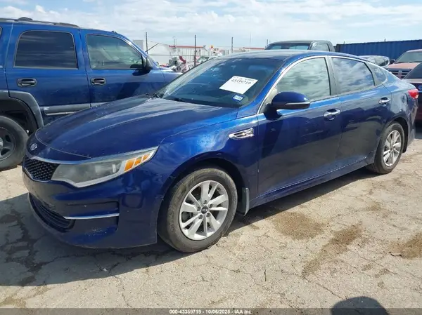 5XXGT4L30JG191146 2018 KIA OPTIMA - Image 2