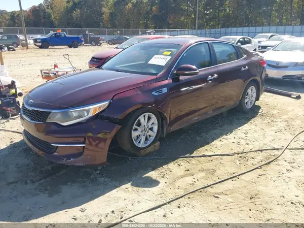 5XXGT4L30JG191311 2018 KIA OPTIMA - Image 2