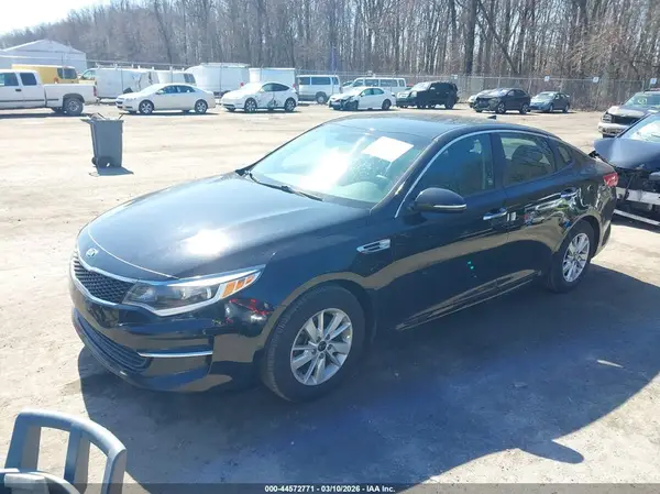 5XXGT4L30JG191728 2018 KIA OPTIMA - Image 2