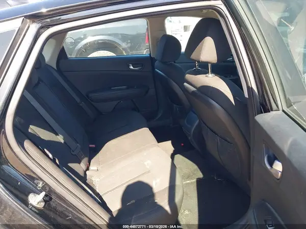 5XXGT4L30JG191728 2018 KIA OPTIMA - Image 8