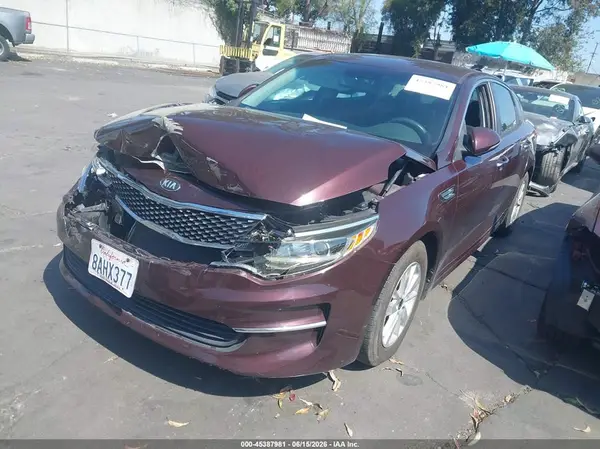 5XXGT4L30JG192524 2018 KIA OPTIMA - Image 2