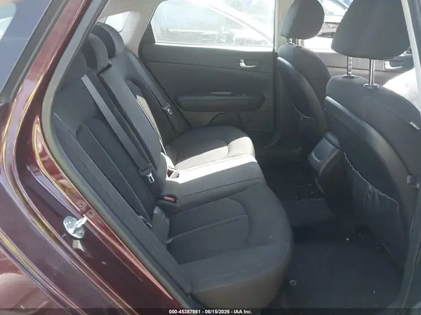 5XXGT4L30JG192524 2018 KIA OPTIMA - Image 8