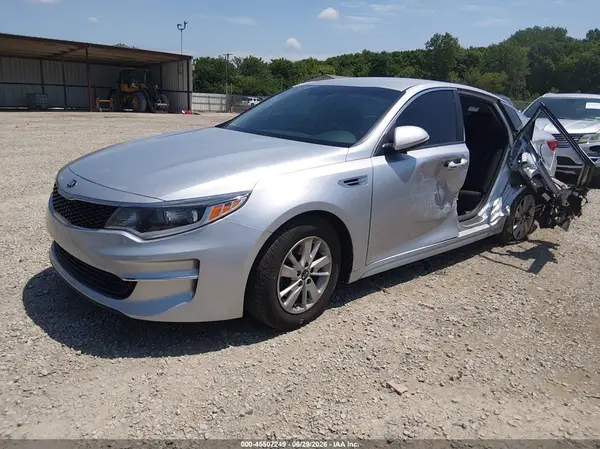 5XXGT4L30JG192605 2018 KIA OPTIMA - Image 2
