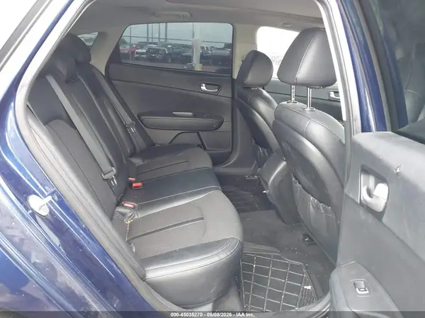 5XXGT4L30JG194788 2018 KIA OPTIMA - Image 8
