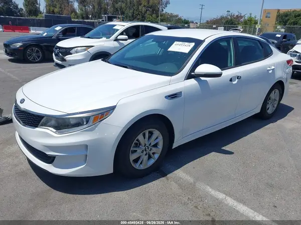 5XXGT4L30JG205448 2018 KIA OPTIMA - Image 2