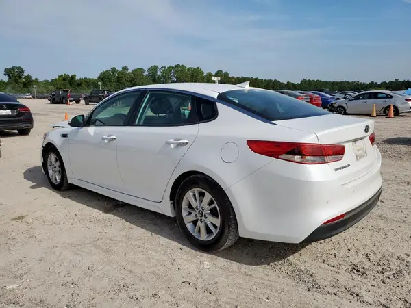 5XXGT4L30JG207216 2018 KIA OPTIMA - Image 2