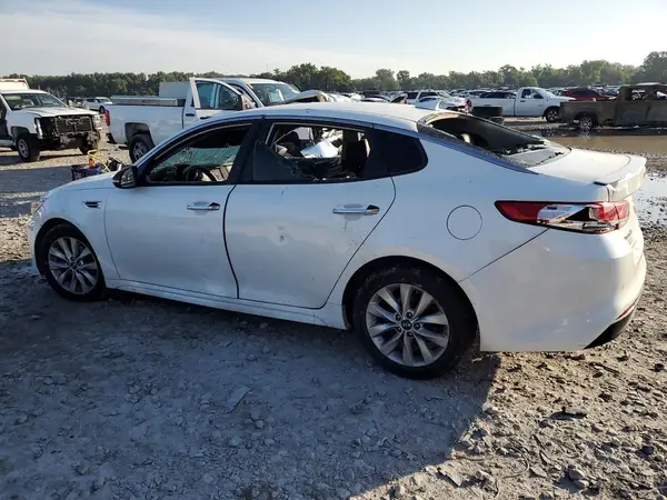 5XXGT4L30JG211766 2018 KIA OPTIMA - Image 2
