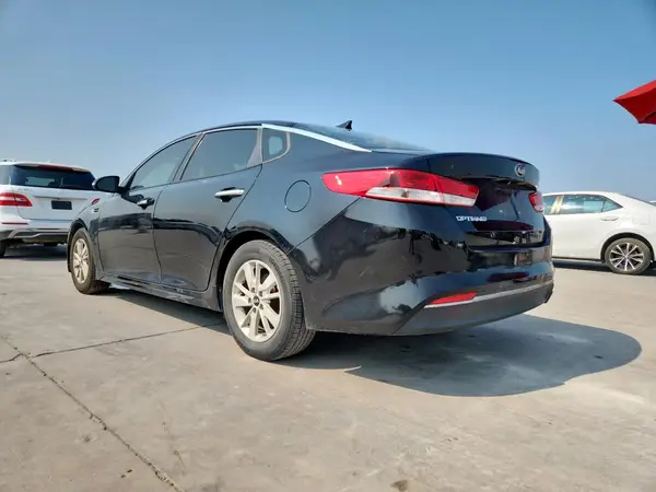 5XXGT4L30JG212836 2018 KIA OPTIMA - Image 2