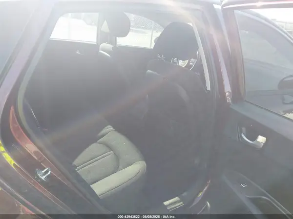 5XXGT4L30JG216904 2018 KIA OPTIMA - Image 8
