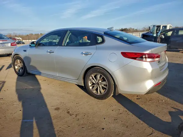 5XXGT4L30JG218801 2018 KIA OPTIMA - Image 2