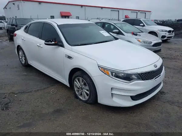 5XXGT4L30JG221505 2018 KIA OPTIMA - Image 1