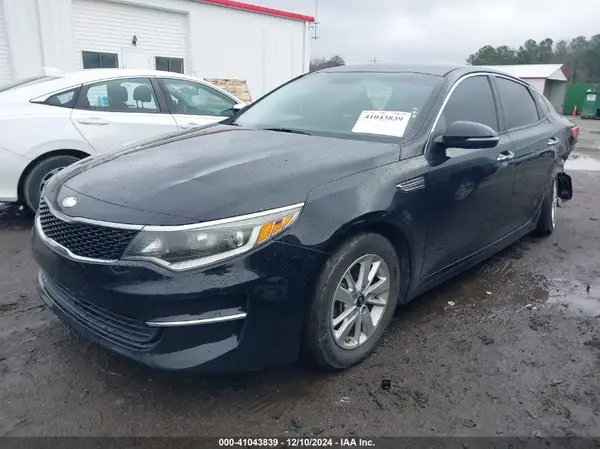 5XXGT4L30JG222699 2018 KIA OPTIMA - Image 2