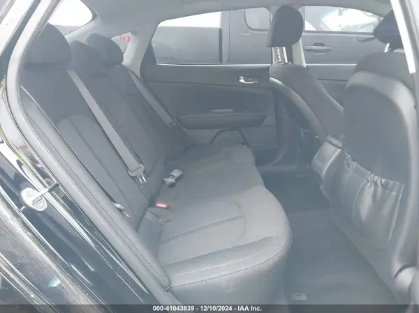 5XXGT4L30JG222699 2018 KIA OPTIMA - Image 8