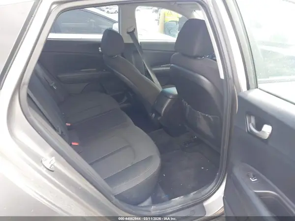 5XXGT4L30JG223707 2018 KIA OPTIMA - Image 8