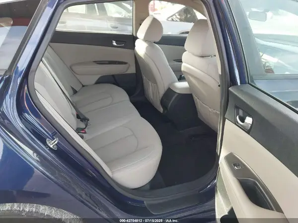 5XXGT4L30JG224310 2018 KIA OPTIMA - Image 8