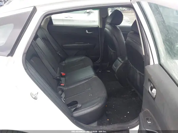 5XXGT4L30JG225778 2018 KIA OPTIMA - Image 8