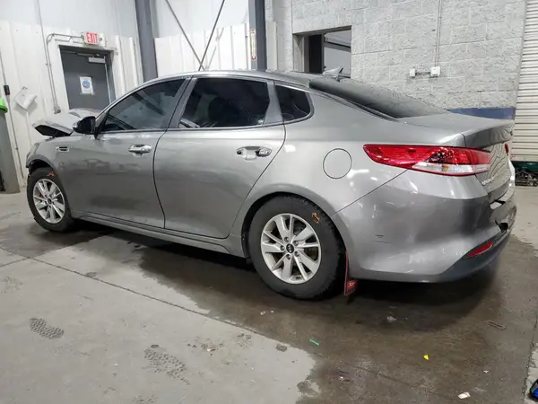 5XXGT4L30JG225795 2018 KIA OPTIMA - Image 2