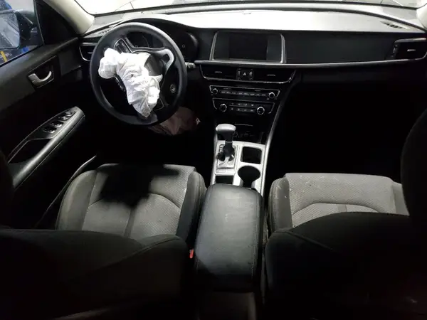 5XXGT4L30JG225795 2018 KIA OPTIMA - Image 8