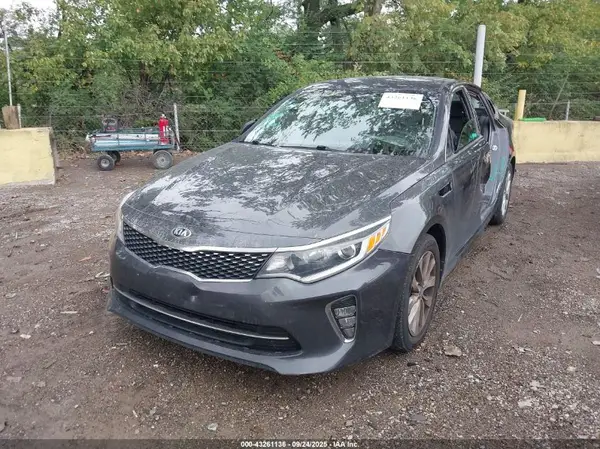 5XXGT4L30JG226073 2018 KIA OPTIMA - Image 2