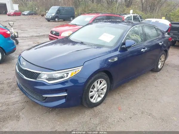 5XXGT4L30JG226171 2018 KIA OPTIMA - Image 2