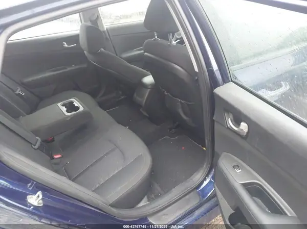 5XXGT4L30JG226171 2018 KIA OPTIMA - Image 8