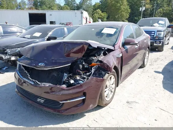 5XXGT4L30JG227708 2018 KIA OPTIMA - Image 2