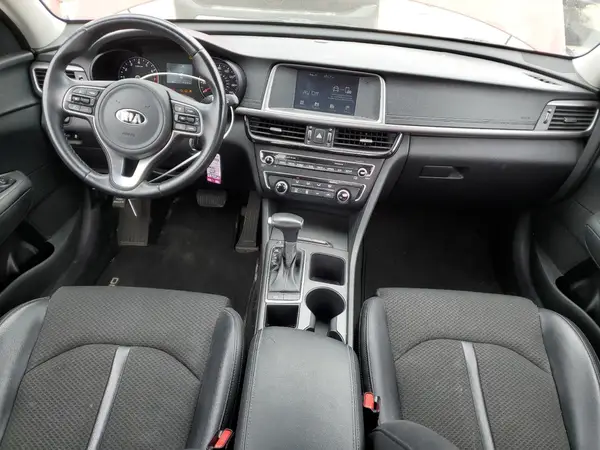 5XXGT4L30JG227725 2018 KIA OPTIMA - Image 8