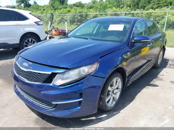 5XXGT4L30JG230558 2018 KIA OPTIMA - Image 2