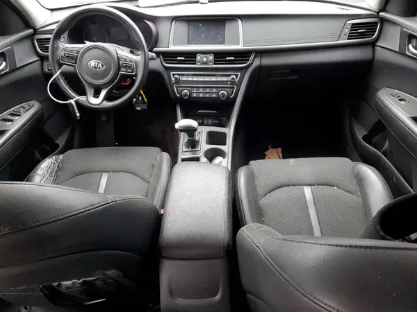 5XXGT4L30JG231712 2018 KIA OPTIMA - Image 8