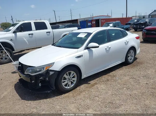 5XXGT4L30JG232519 2018 KIA OPTIMA - Image 2