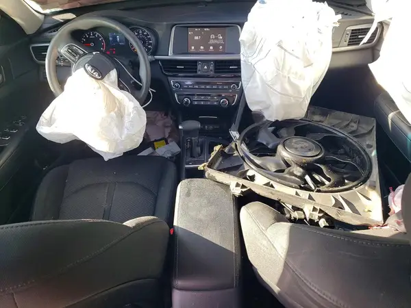 5XXGT4L30JG232617 2018 KIA OPTIMA - Image 8