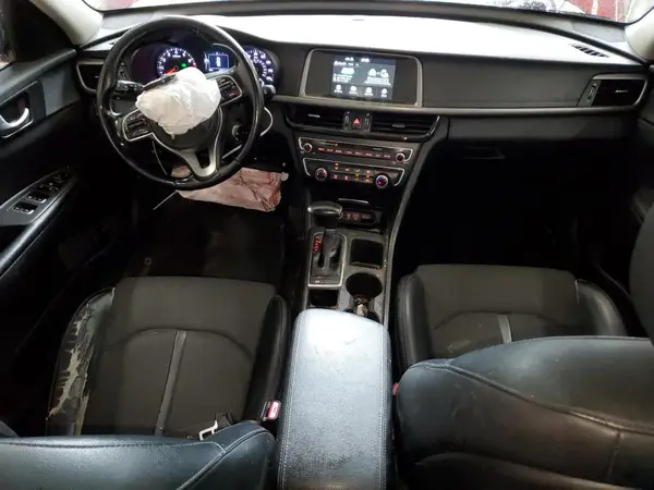 5XXGT4L30JG233640 2018 KIA OPTIMA - Image 8