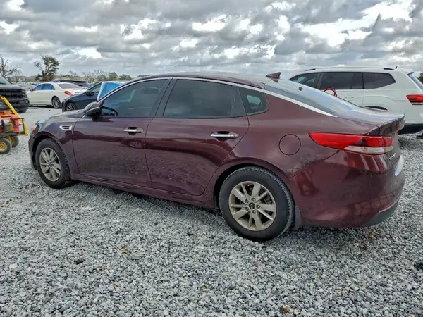 5XXGT4L30JG235579 2018 KIA OPTIMA - Image 2