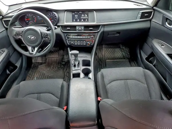 5XXGT4L30JG235579 2018 KIA OPTIMA - Image 8