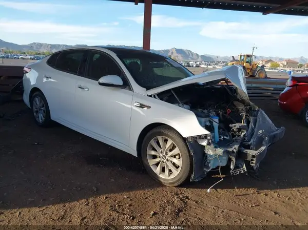 5XXGT4L30JG236781 2018 KIA OPTIMA - Image 1