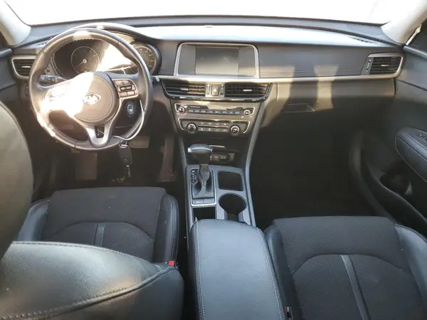 5XXGT4L30JG237235 2018 KIA OPTIMA - Image 8