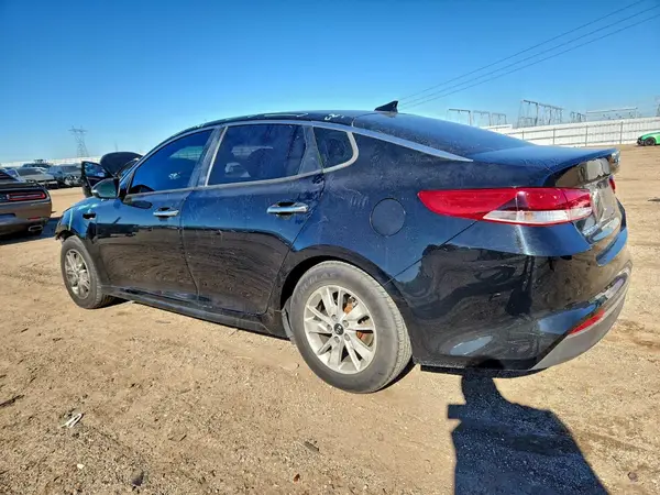 5XXGT4L30JG237462 2018 KIA OPTIMA - Image 2
