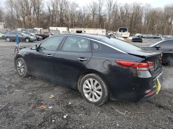 5XXGT4L30JG238529 2018 KIA OPTIMA - Image 2