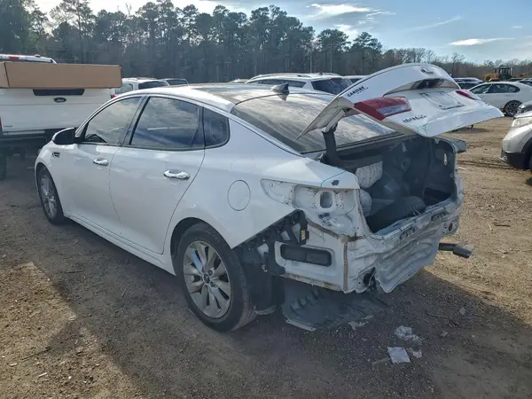 5XXGT4L30JG241124 2018 KIA OPTIMA - Image 2