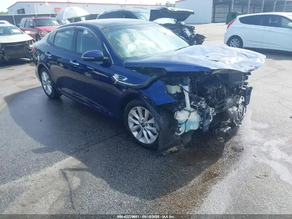 5XXGT4L30JG242757 2018 KIA OPTIMA - Image 1