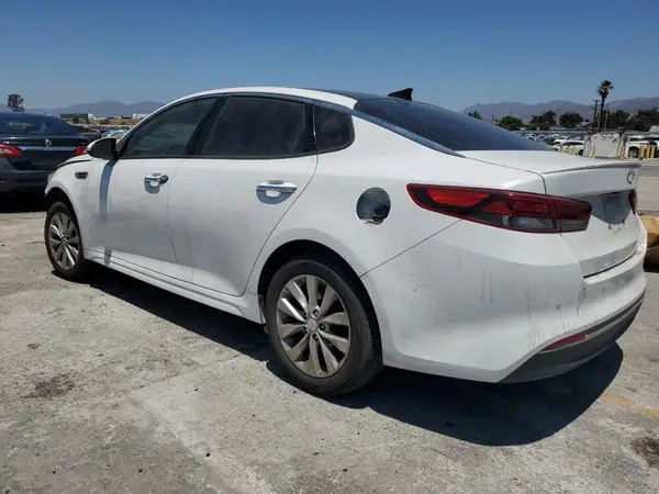 5XXGT4L30JG243813 2018 KIA OPTIMA - Image 2