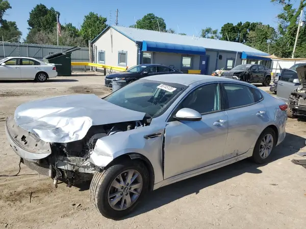 5XXGT4L30JG243990 2018 KIA OPTIMA - Image 1