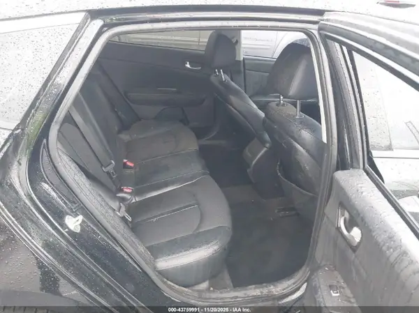 5XXGT4L30JG244668 2018 KIA OPTIMA - Image 8