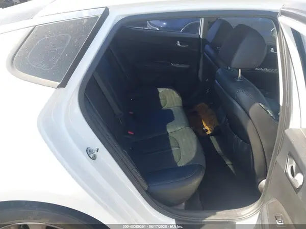 5XXGT4L30JG246226 2018 KIA OPTIMA - Image 8