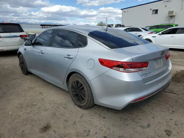5XXGT4L30JG247523 2018 KIA OPTIMA - Image 2